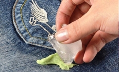 Comment Retirer le Chewing-gum de votre Pantalon en Jean ?