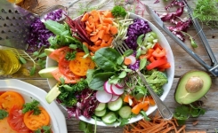 Les salades composées ne sont pas de simples repas : c’est presque une philosophie