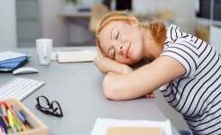 Les femmes devraient être autorisées à faire la sieste au travail pour augmenter leur productivité