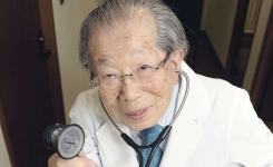 Ce médecin japonais de plus de 100 ans recommande ces 11 conseils pour une vie heureuse, saine et longue