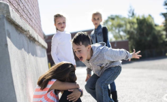 Comment apprendre à son enfant à se défendre ?