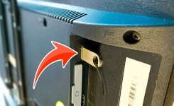 4 Utilisations du Port USB Derrière la TV