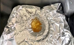 L’astuce pour jeter l’huile de cuisson sans boucher l’évier