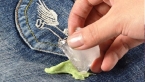 Comment Retirer le Chewing-gum de votre Pantalon en Jean ?