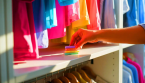 💧 Pourquoi mettre une craie dans l’armoire peut sauver vos vêtements préférés