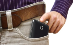 Mauvaise nouvelle pour les personnes qui mettent leur portable dans leur poche !