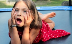 Selon les psychologues, vous devriez laisser vos enfants s'ennuyer cet été