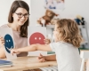Comment mieux communiquer avec un enfant autiste ?