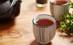 Apprenez le pouvoir du thé de romarin et insérez cette boisson dans votre alimentation 