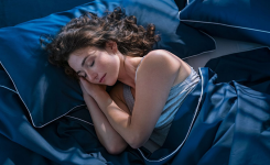 Dormir plus peut-il vraiment aider à perdre du poids ? Une étude explique 