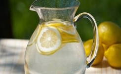 Pourquoi boire de l’eau chaude et du citron le matin ?