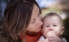 Ces 6 choses que font toutes les jeunes mamans après l’arrivée de bébé