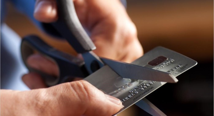 couper carte bancaire biométrique périmée