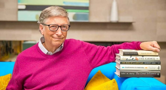 Bill Gates révèle son astuce simple pour développer la mémoire et se souvenir de tout ce qu’il lit