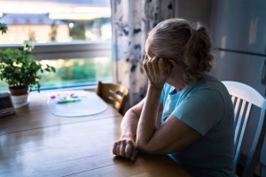le temps passé seul devient-il de la solitude