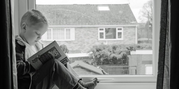 10 Bienfaits de la Lecture : Pourquoi Vous Devriez Lire Tous les Jours