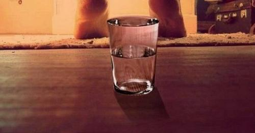 Pourquoi placer un verre de sel et vinaigre chez soi ?
