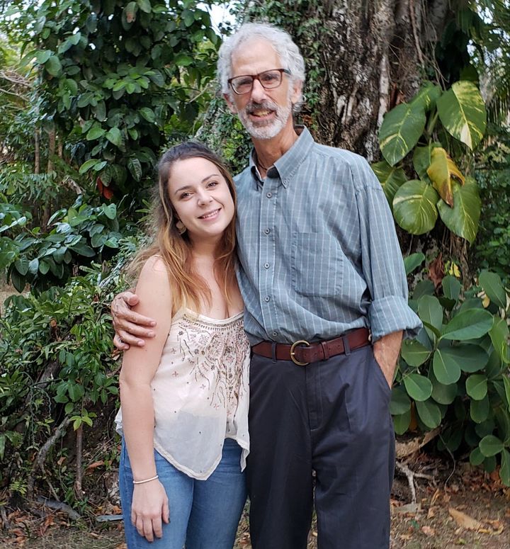 J’ai 63 ans. Elle a 22 ans. Ce que la plupart des gens ne comprennent pas à propos de notre mariage