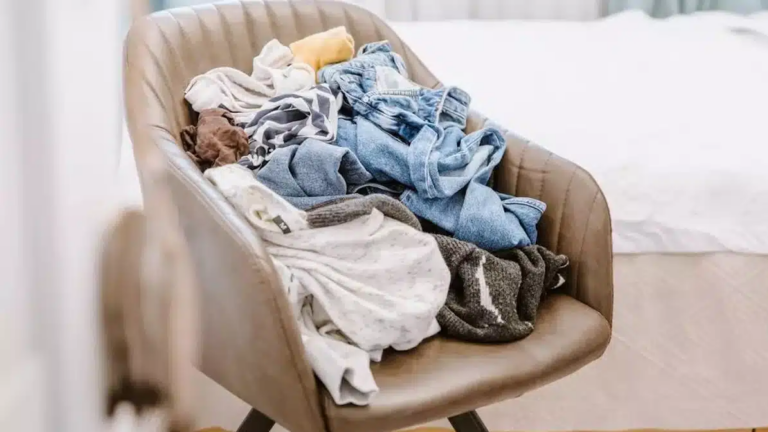 Ces vêtements grouillent de bactéries et sont à mettre à la machine à laver après chaque usage !