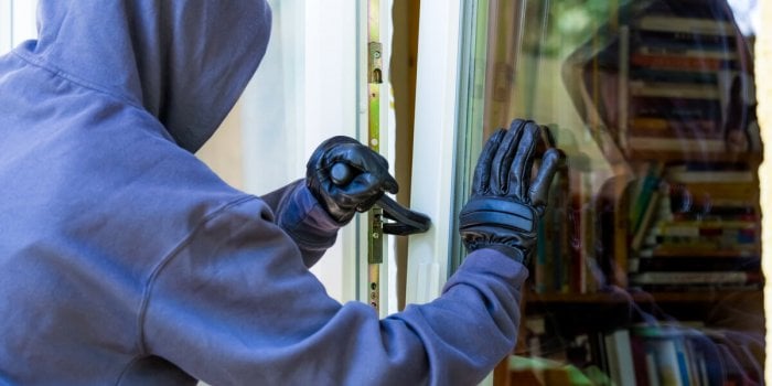 Les astuces simples qui dissuadent les cambrioleurs, selon un ex-voleur