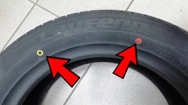 Que signifient les points jaunes ou rouges sur vos pneus ?