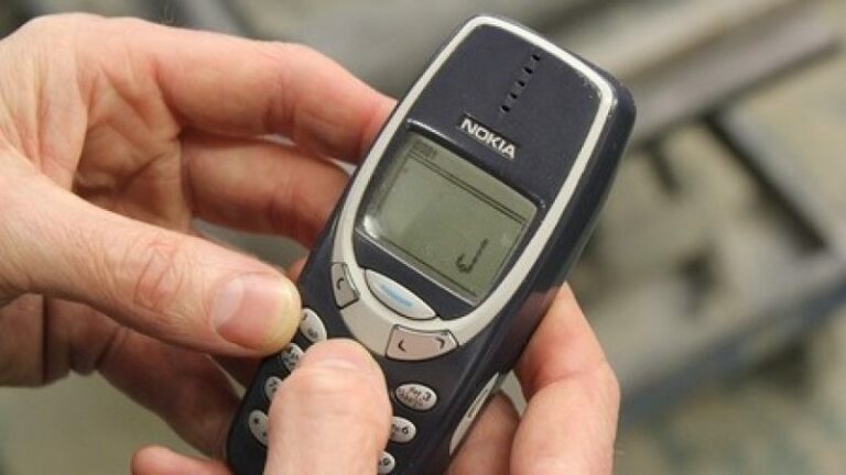 Pourquoi certains rachètent des Nokia 3310 pour plus de 5000 €