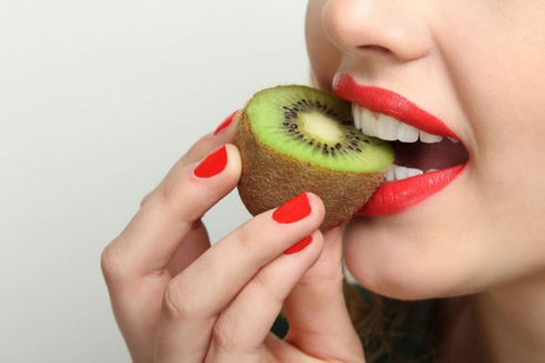 Peut-on manger la peau du kiwi ? Ce qu’il faut vraiment savoir