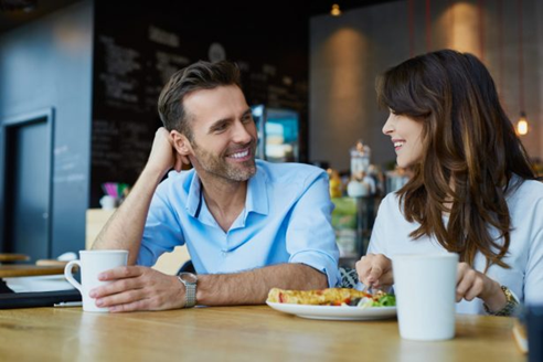 Les 4 critères essentiels à connaître avant de s’engager avec quelqu’un pour la vie