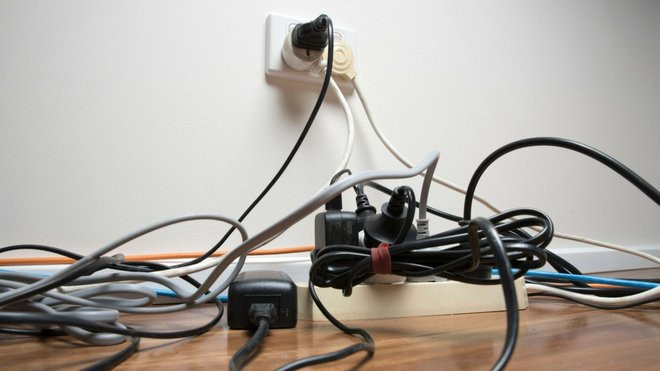 5 astuces pour cacher les fils électriques de la maison