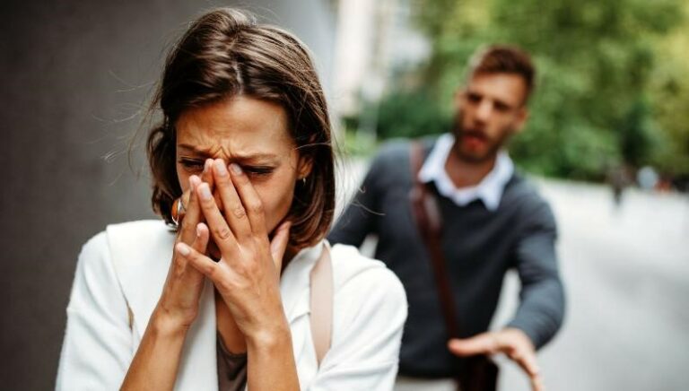 Quand un partenaire narcissique annonce vouloir divorcer : décrypter une rupture sous tension